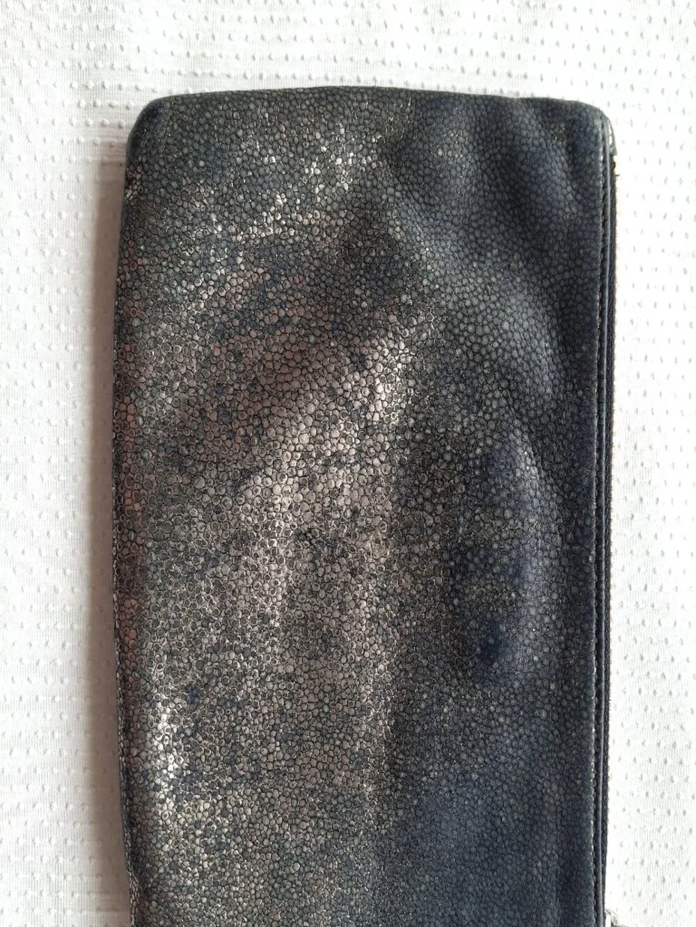 Henri Bendel Stingray Embossed Leather Zip Pouch Cosmetic Bag Clutch Black